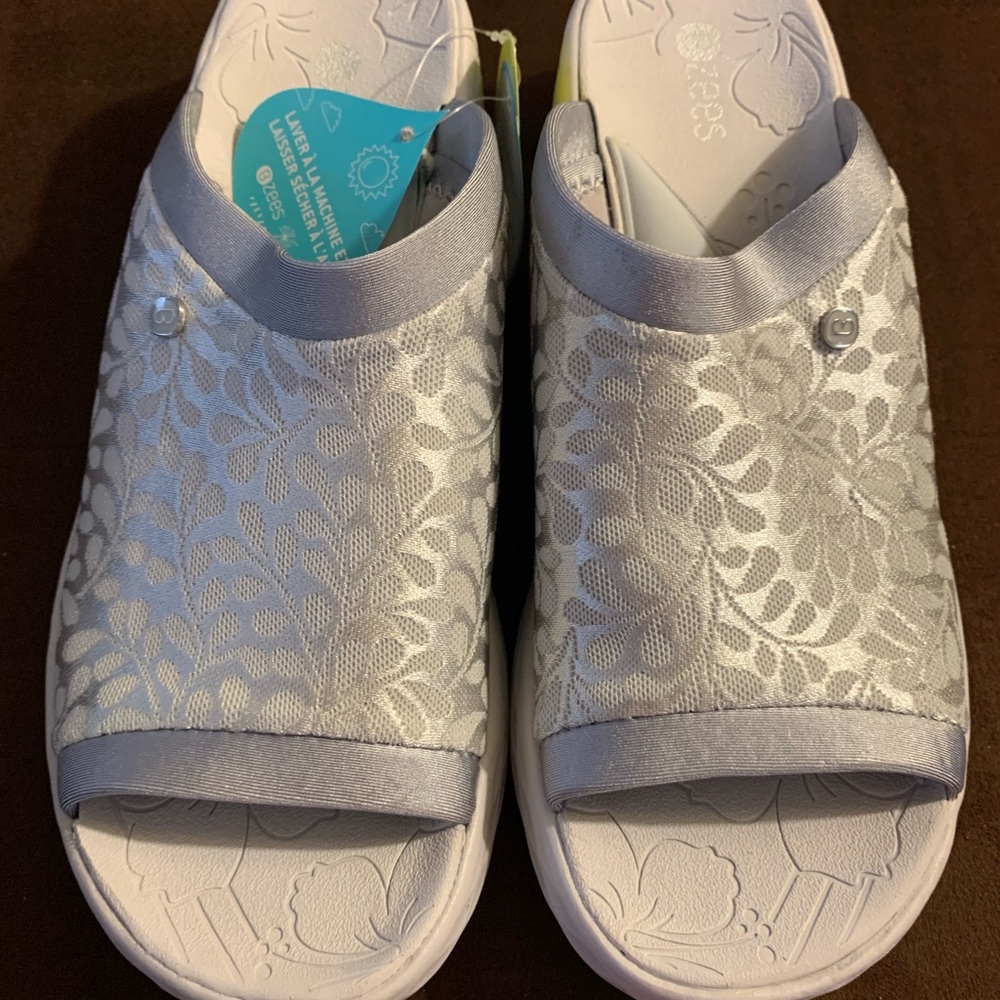 NWB: BZees Sandal with Cloud Technology- 10W Size - Picture 4 of 10